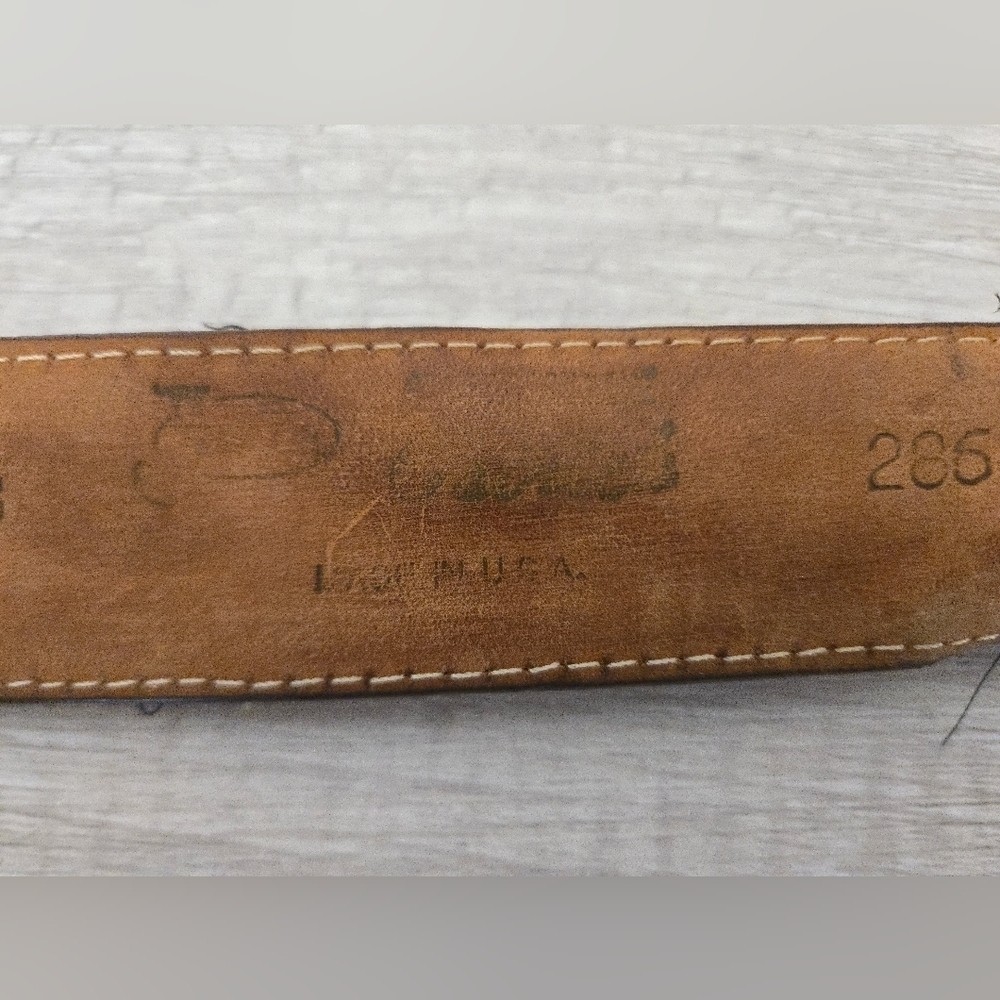 Vintage Belt USA Brown Men's Size 36 No buckle Unsure Of Brand - Picture 6 of 8